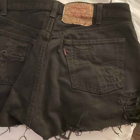 Black Vintage Levi cutoff shorts (best for size 25-26). - Picture 2 of 4